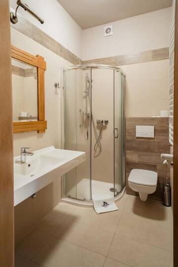 Фото номера Улучшенный семейный номер Отель Hotel Ranczo Smyczyna г. Smyczyna 4